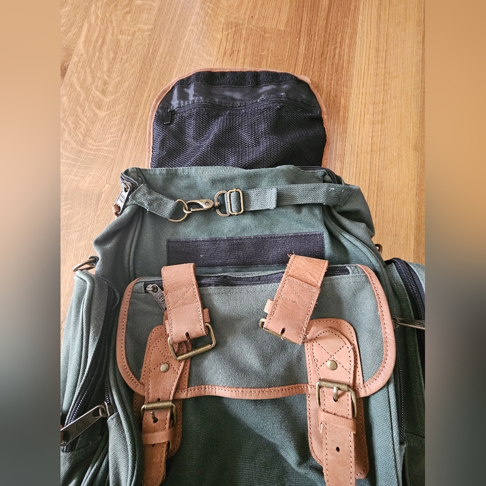 Bushnell Magnify Life Backpack - Picture 5 of 11
